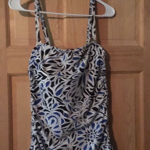 Lands end swim tankini top size 10